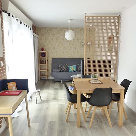 La Petite Maison Tahet, 2 Pers Avec Terrasse Basse-Indre Exterior foto