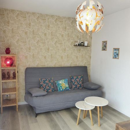 La Petite Maison Tahet, 2 Pers Avec Terrasse Basse-Indre Exterior foto