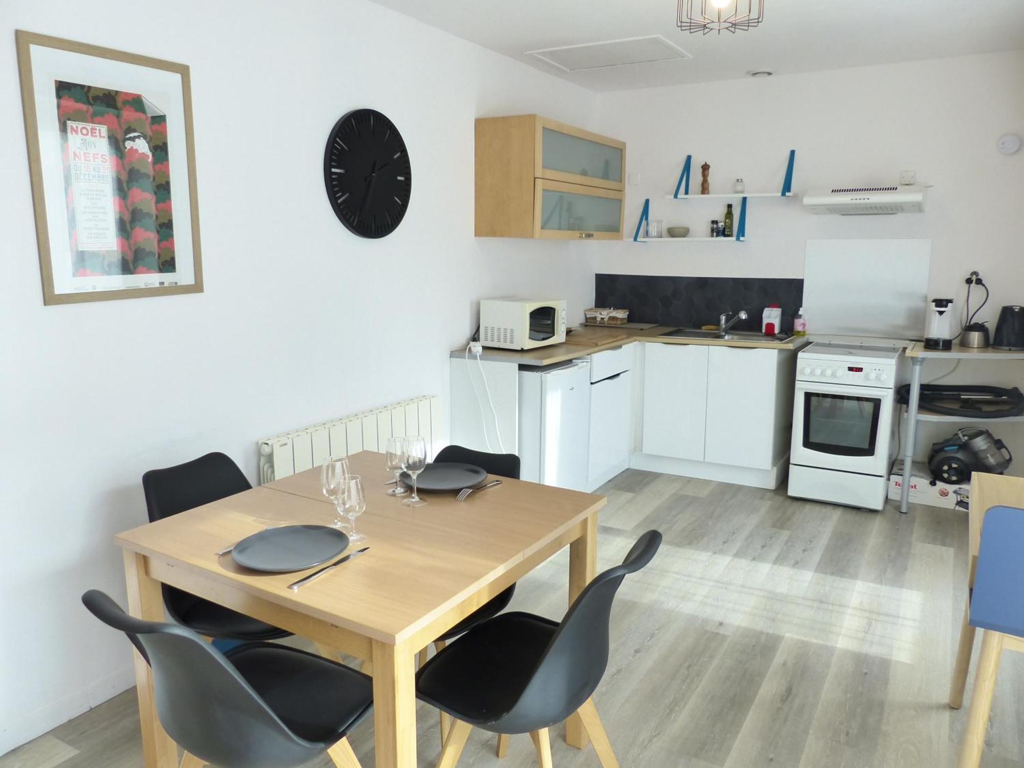 La Petite Maison Tahet, 2 Pers Avec Terrasse Basse-Indre Exterior foto