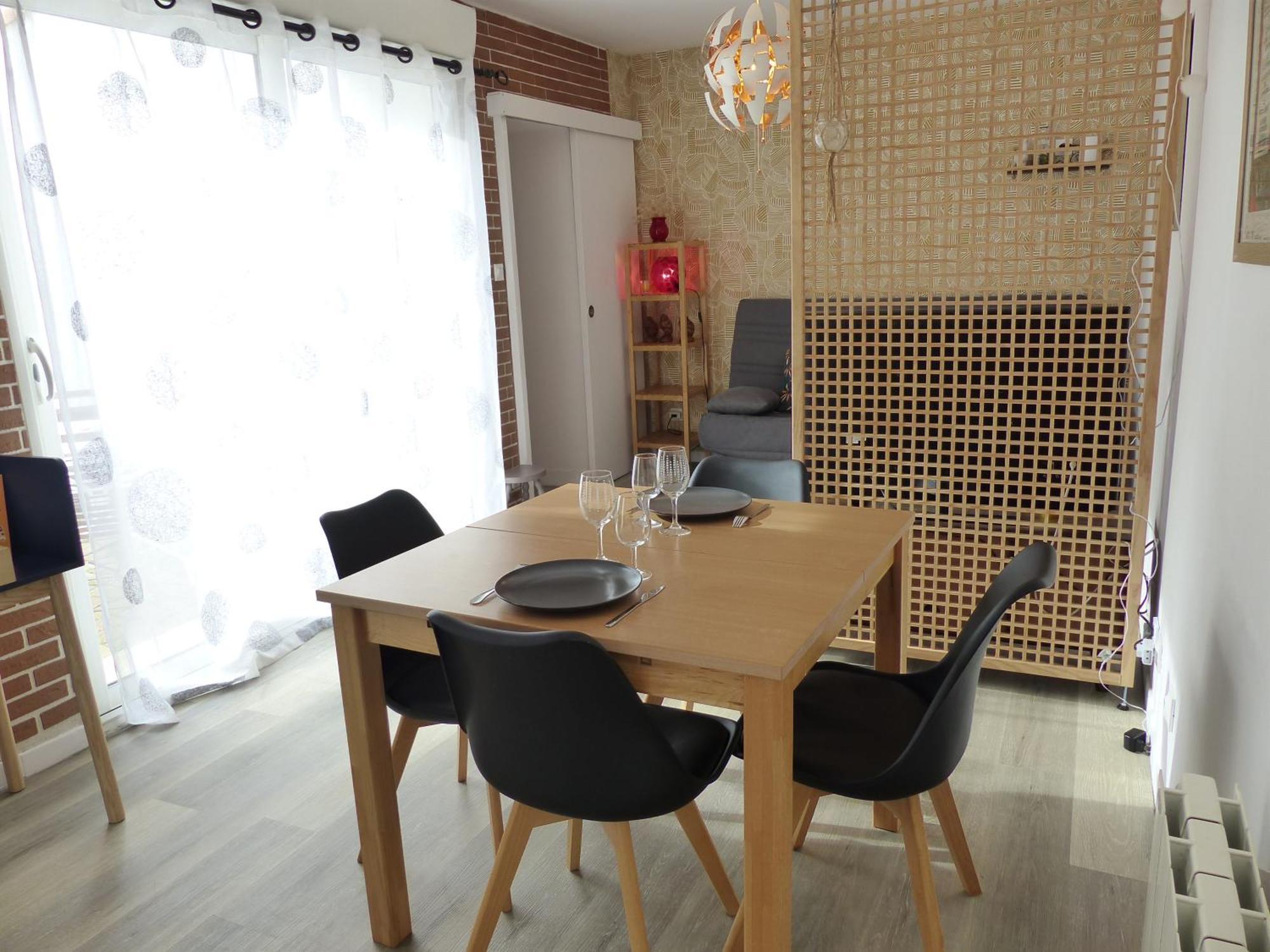 La Petite Maison Tahet, 2 Pers Avec Terrasse Basse-Indre Exterior foto
